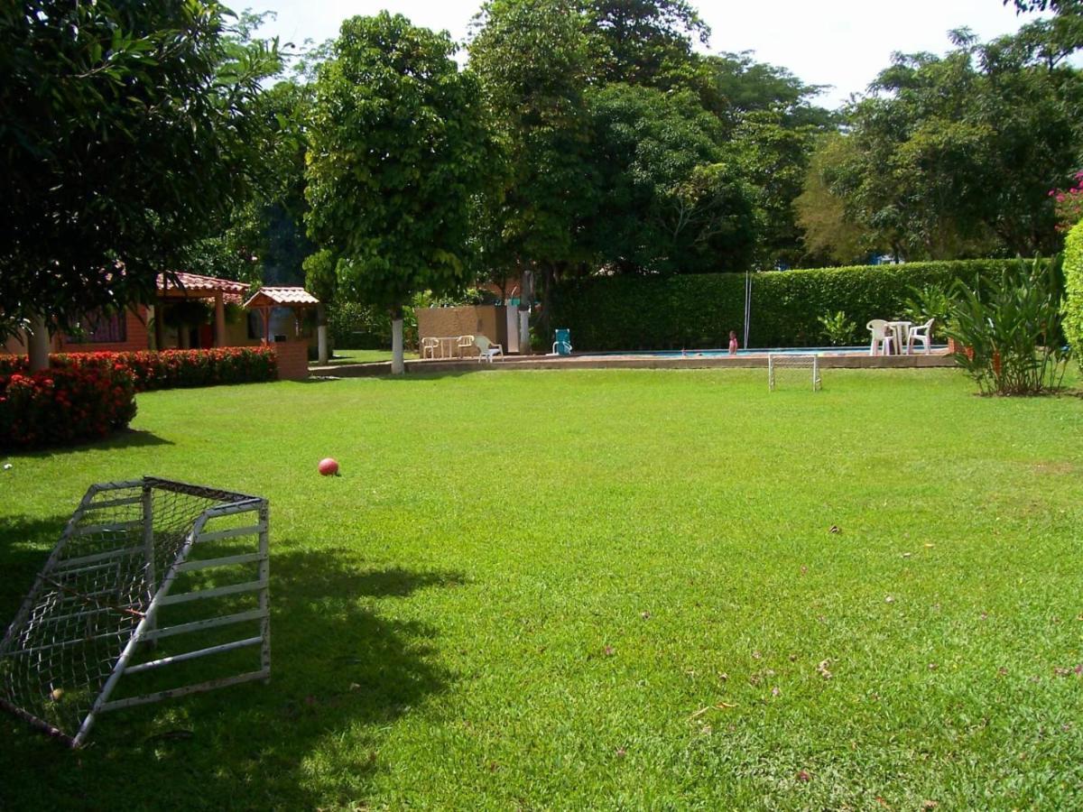 Finca Hacienda El Castillo Santa Fe De Antioquia Exterior photo